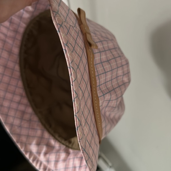 Coach hat/cute! - Picture 3 of 3